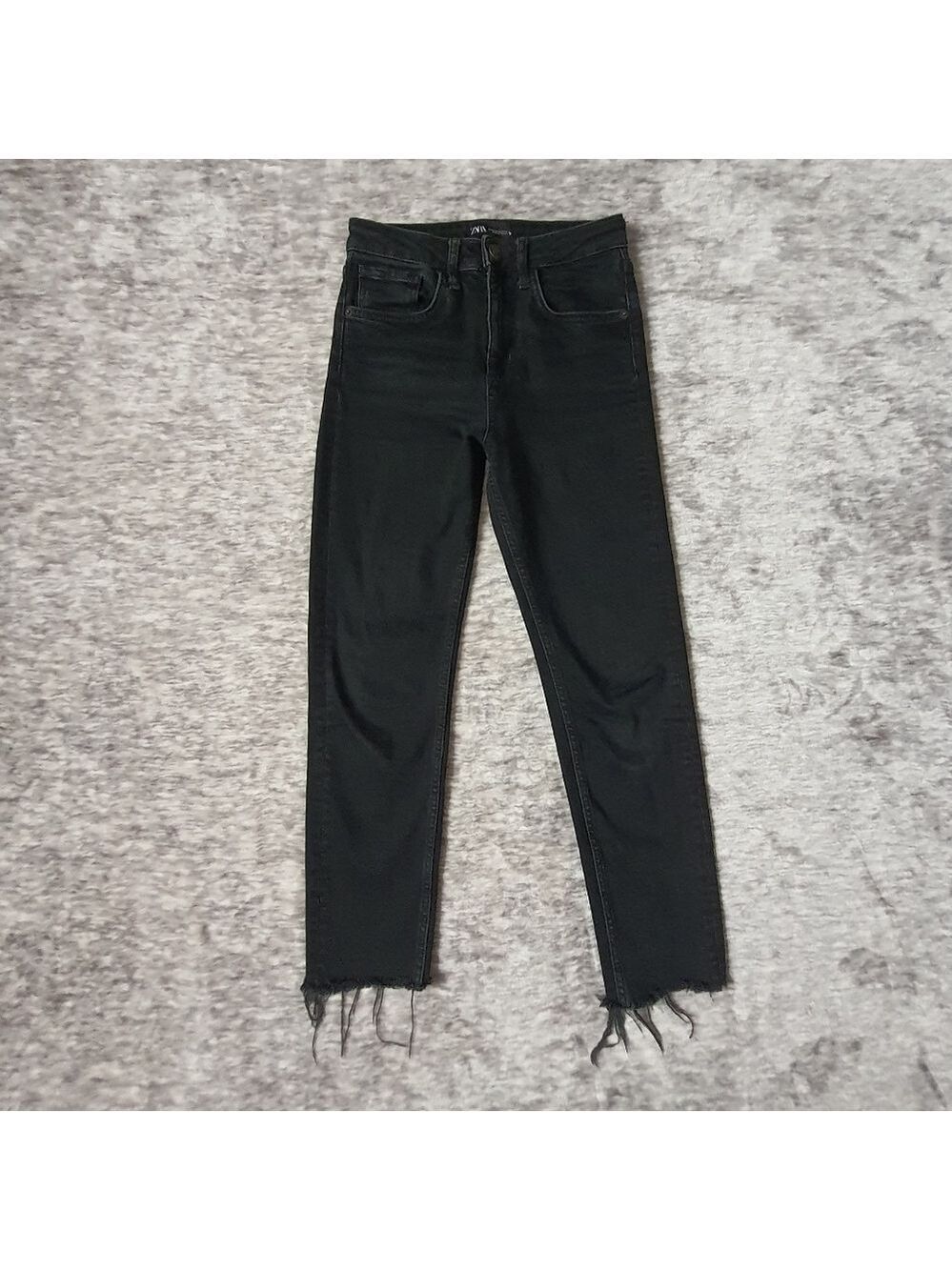 Zara Black High Waisted Straight Skinny Jeans Size 2 Raw Hem - Picture 9 of 12